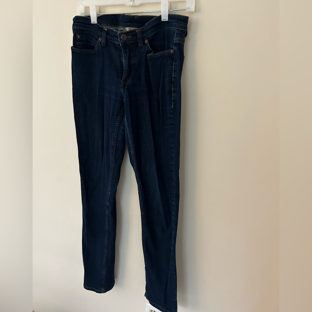 Dark blue Duluth jeans